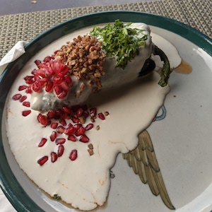 chiles en nogada